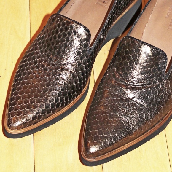 NWOT Pertini slip-on loafer shoes. - Picture 5 of 8